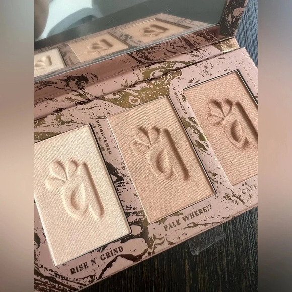 Alamar Cosmetics Complexion Trio - Picture 4 of 6